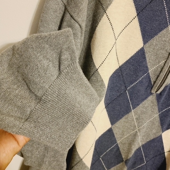Oakhill | Men's Gray and Navy Argyle Sweater (Size 3XL) - Picture 11 of 15
